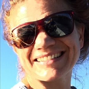 Meet your Posher, Claire